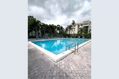 6190 Woodlands Boulevard #107, Tamarac, FL 33319 - Photo 13