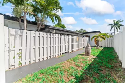 814 NE 14 Place #2, Fort Lauderdale, FL 33304 - Photo 13