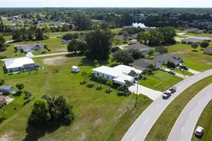 4239 E Gator Cir, Cape Coral, FL 33909 - Photo 3