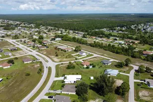 4239 E Gator Cir, Cape Coral, FL 33909 - Photo 15