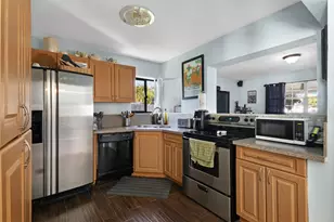 9231 N Cypress Cir, Miramar, FL 33025 - Photo 17