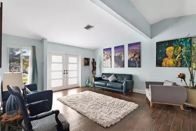 9231 N Cypress Circle, Miramar, FL 33025 - Photo 7