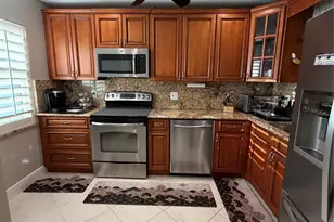 21217 Lago Cir, Boca Raton, FL 33433 - Photo 3