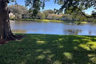 407 Gardens Dr, Pompano Beach, FL 33069 - Photo 9