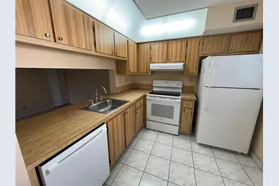 407 Gardens Drive #203, Pompano Beach, FL 33069 - Photo 7