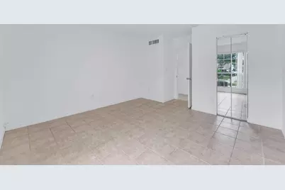 10790 N Kendall Drive #C15, Miami, FL 33176 - Photo 9