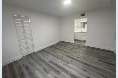 5525 SW 41st Street #305, Pembroke Park, FL 33023 - Photo 9