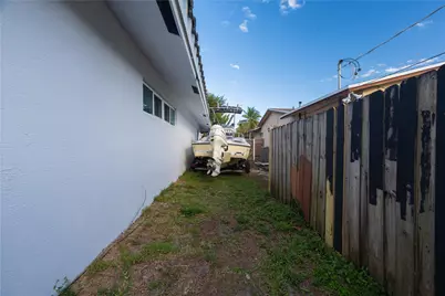 607 Maple Drive, Margate, FL 33063 - Photo 13