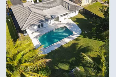 607 Maple Drive, Margate, FL 33063 - Photo 7