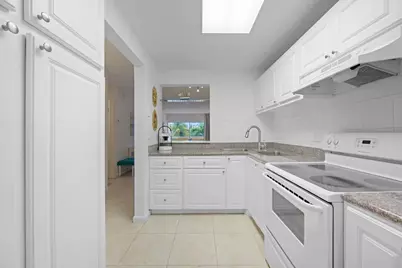 470 Paradise Isle Boulevard #206, Hallandale Beach, FL 33009 - Photo 3