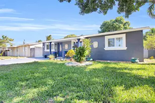 524 SW 72nd Ave, North Lauderdale, FL 33068 - Photo 3