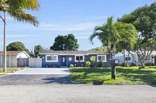 524 SW 72nd Ave, North Lauderdale, FL 33068 - Photo 1