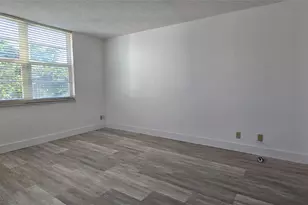 250 Jacaranda Dr, Plantation, FL 33324 - Photo 9