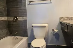 250 Jacaranda Dr, Plantation, FL 33324 - Photo 11