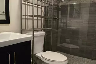 250 Jacaranda Dr, Plantation, FL 33324 - Photo 17