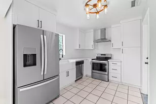 4700 SW 199th Ave, Fort Lauderdale, FL 33332 - Photo 7