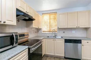 159 Hidden Ct Rd, Hollywood, FL 33023 - Photo 3