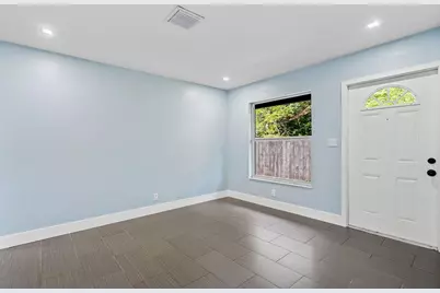 1211 NE 2nd Avenue #1, Fort Lauderdale, FL 33304 - Photo 13