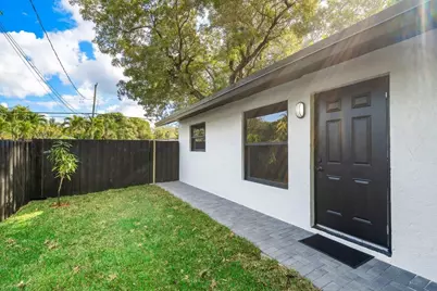 1211 NE 2nd Avenue #1, Fort Lauderdale, FL 33304 - Photo 3