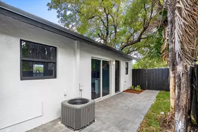 1211 NE 2nd Avenue #1, Fort Lauderdale, FL 33304 - Photo 23