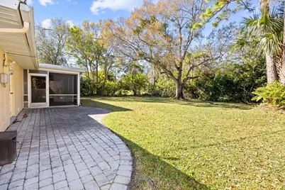 1215 37th Avenue, Vero Beach, FL 32960 - Photo 19