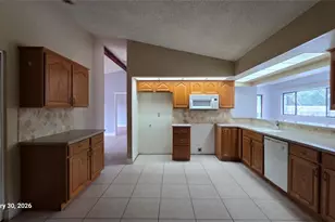 8755 SW 53rd St, Cooper City, FL 33328 - Photo 5