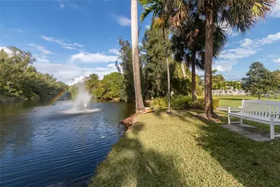 1035 SE 15th Street #10B, Fort Lauderdale, FL 33316 - Photo 1