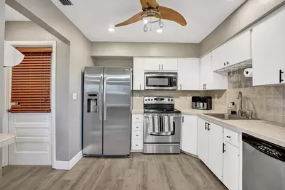 7671 NW 15th Court, Pembroke Pines, FL 33024 - Photo 11