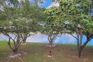 9430 Poinciana Pl, Davie, FL 33324 - Photo 23