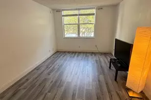 9430 Poinciana Pl, Davie, FL 33324 - Photo 13