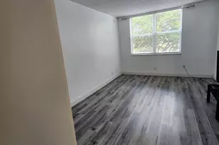 9430 Poinciana Pl, Davie, FL 33324 - Photo 15