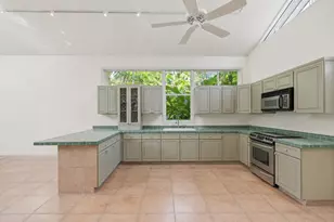 2525 NE 21st Ct, Fort Lauderdale, FL 33305 - Photo 11