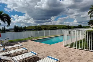 4401 Crystal Lake Dr, Pompano Beach, FL 33064 - Photo 41