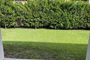 713 NE 4th St, Hallandale Beach, FL 33009 - Photo 23