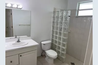 713 NE 4th Street, Hallandale Beach, FL 33009 - Photo 17