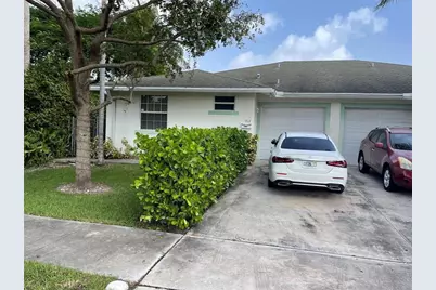 713 NE 4th Street, Hallandale Beach, FL 33009 - Photo 3