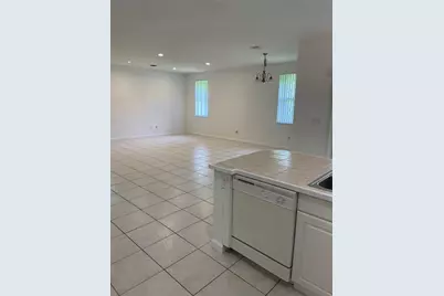 713 NE 4th Street, Hallandale Beach, FL 33009 - Photo 11