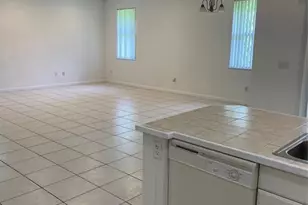 713 NE 4th St, Hallandale Beach, FL 33009 - Photo 11