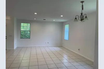 713 NE 4th Street, Hallandale Beach, FL 33009 - Photo 21