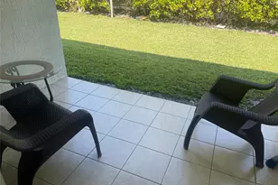 717 NE 4th St, Hallandale Beach, FL 33009 - Photo 11