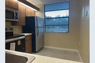 1717 Whitehall Drive #201, Davie, FL 33324 - Photo 5