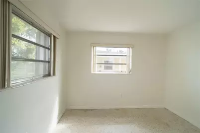 6771 SW 10th Court, Pembroke Pines, FL 33023 - Photo 15