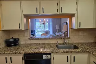 1001 Colony Point Cir, Pembroke Pines, FL 33026 - Photo 7