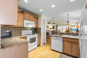 2933 Myrtle Oak Cir, Davie, FL 33328 - Photo 13