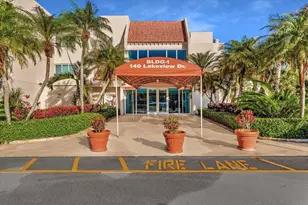 140 Lakeview Dr, Weston, FL 33326 - Photo 9