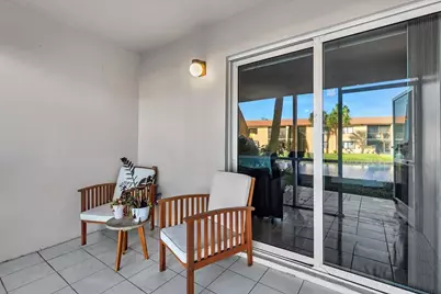 140 Lakeview Drive #105, Weston, FL 33326 - Photo 7