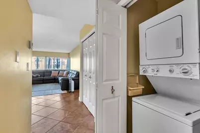 140 Lakeview Drive #105, Weston, FL 33326 - Photo 13