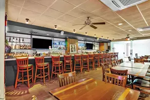 140 Lakeview Dr, Weston, FL 33326 - Photo 33