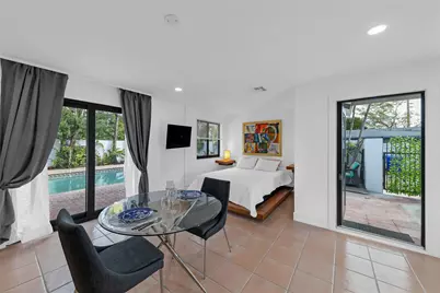 307 N Highland Drive, Hollywood, FL 33021 - Photo 9