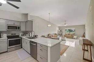 8290 Springlake Dr, Boca Raton, FL 33496 - Photo 17